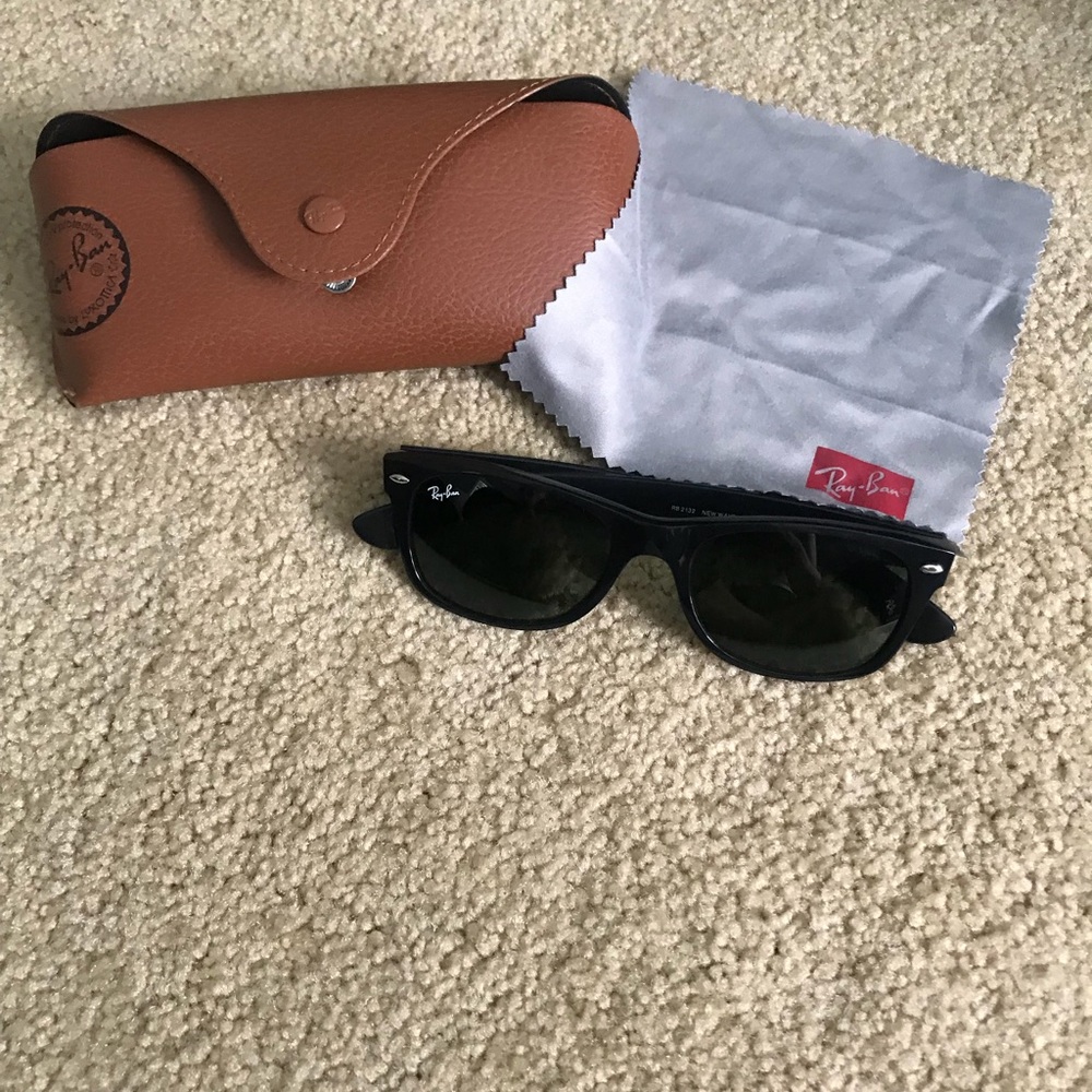Ray-Ban Original Wayfarer sunglasses